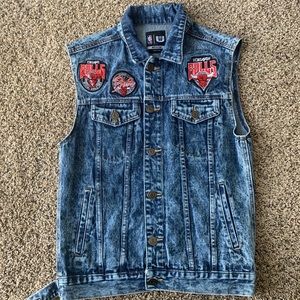 NBA Chicago Bulls Sleeveless Jean Jacket